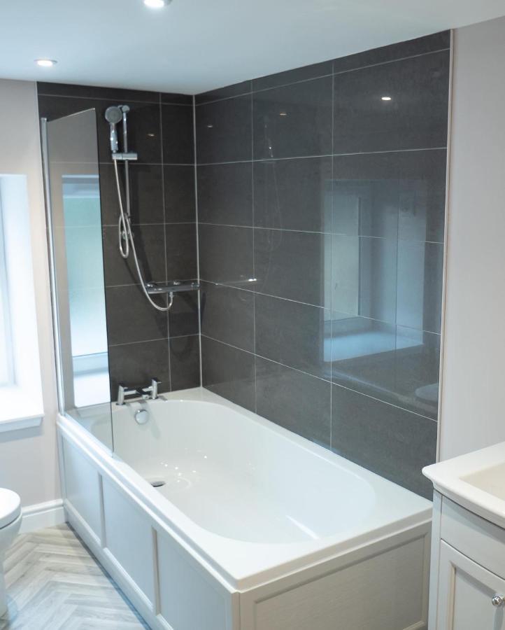 Middleton Inn - Private House With Large Patio And Hot Tub North Middleton Township Екстер'єр фото